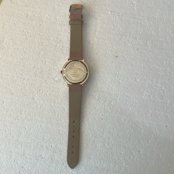 Accutime rose face beige leather band glow in the dark Japanese movement women’s - Picture 4 of 7